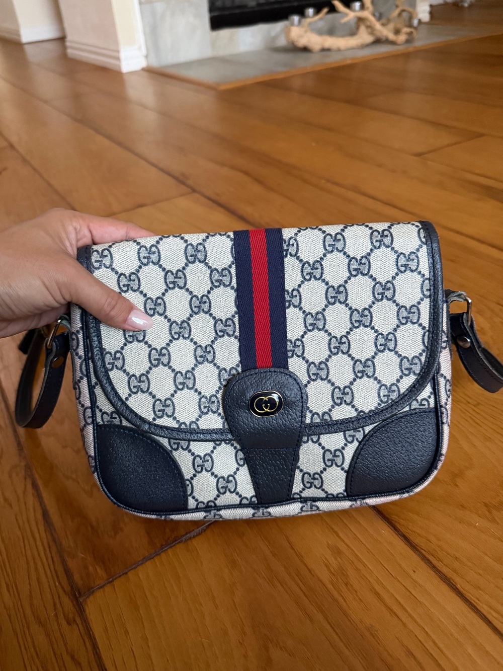Gucci GG Sherry Line Bag